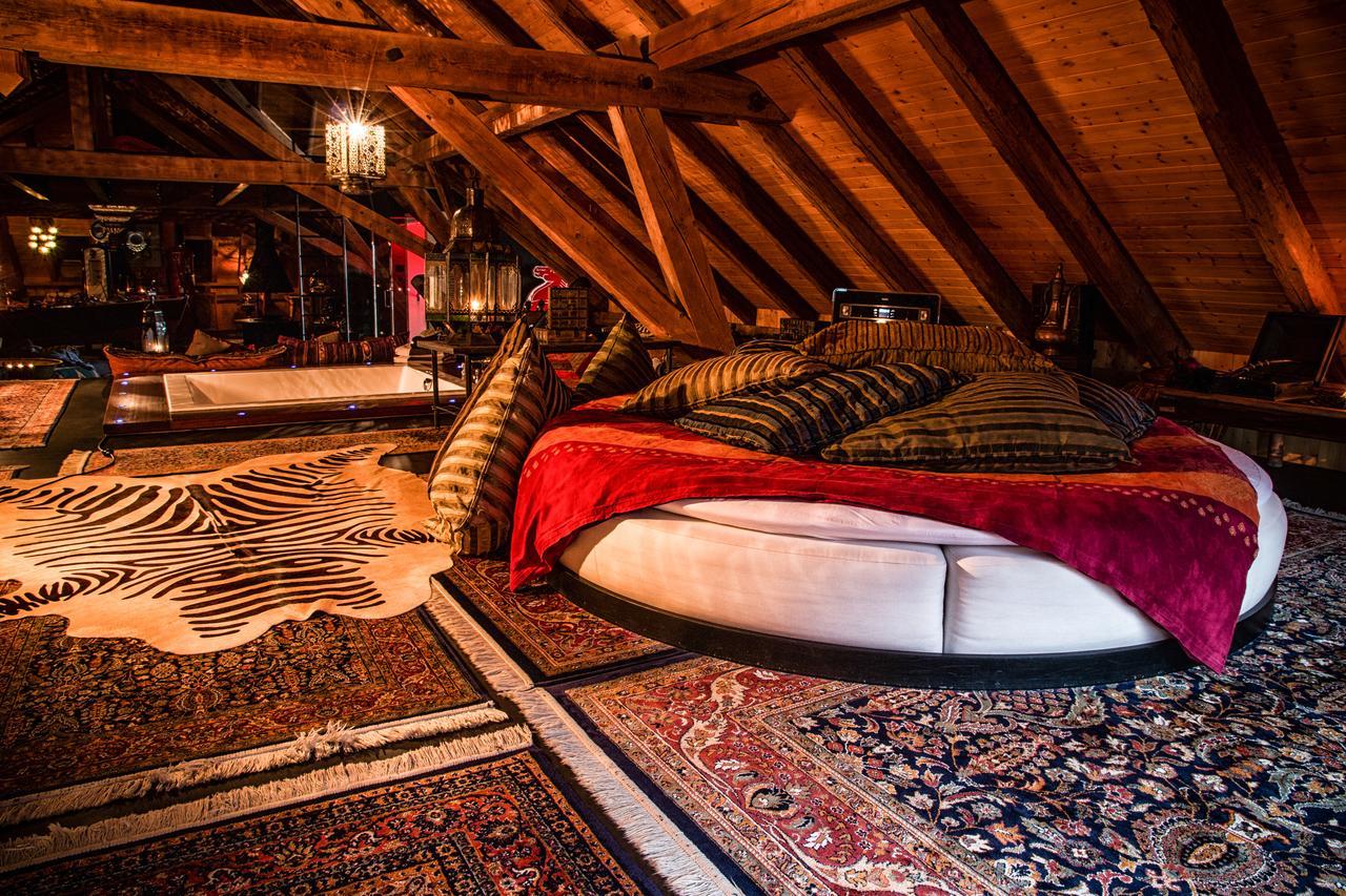 Bijou Hotel / Love And Romance Kallnach Pokoj fotografie